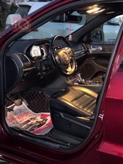 جیپ گراند شیرۆکی